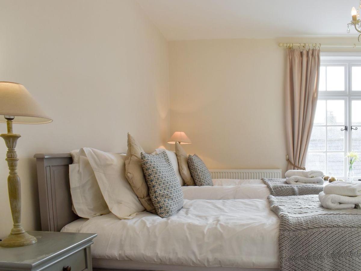 Villa Whitby Townhouse Extérieur photo